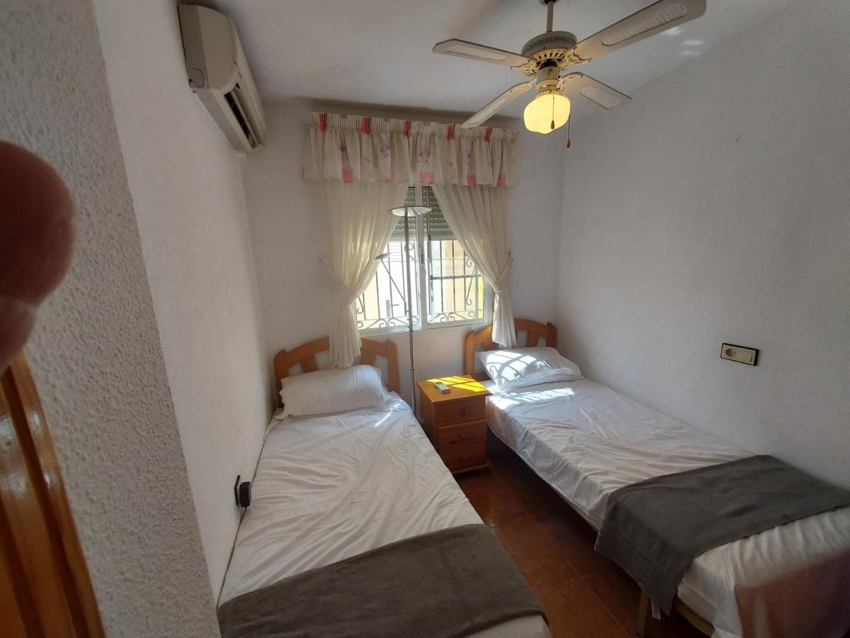 Orihuela - Sleeps 6 - Pool - Parking - Petfriendly Exterior foto